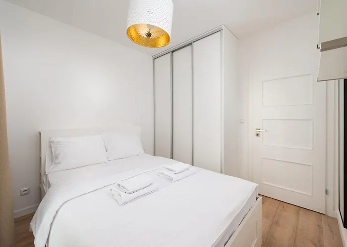 Apartment Wola Signature By Bookinghost Warsaw