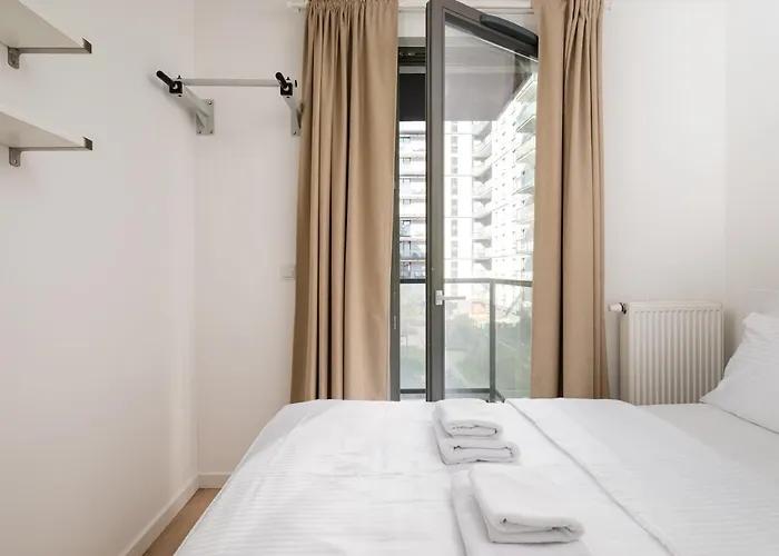 Wola Signature By Bookinghost