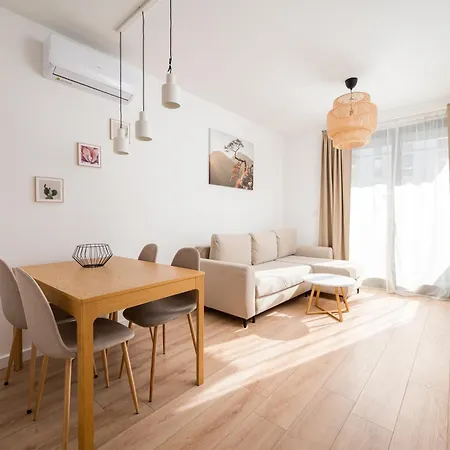 Appartement Wola Signature By Bookinghost Varsovie